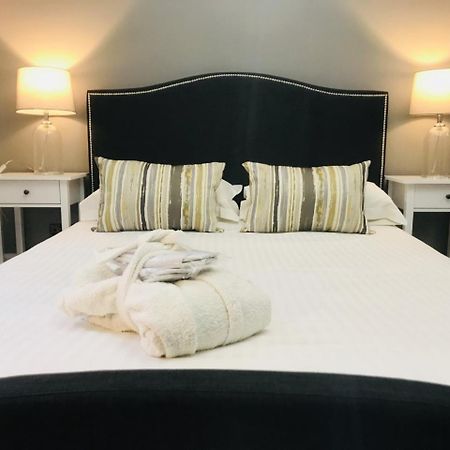 Cambridge Villa Warwick  Luaran gambar